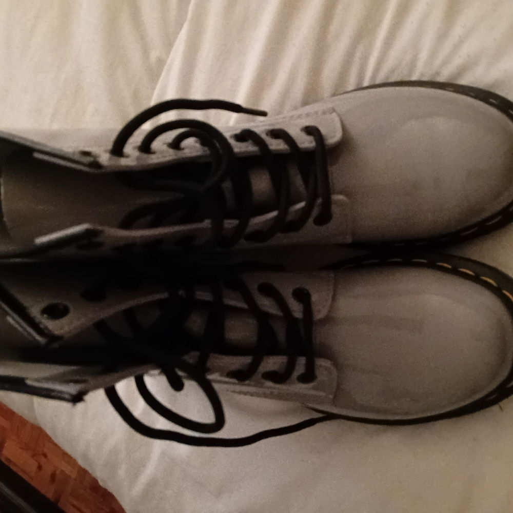 - Womens Doc Martens